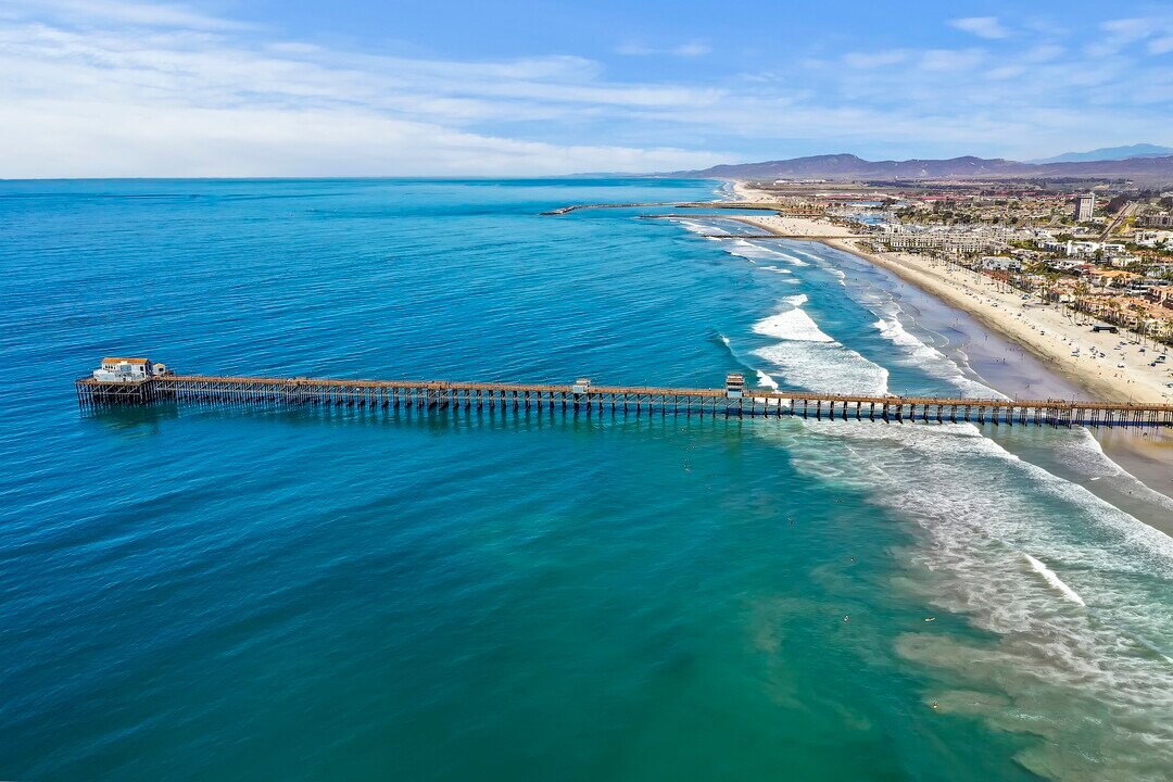 301 Mission Ave, Unit 601 in Oceanside, CA - Foto de edificio