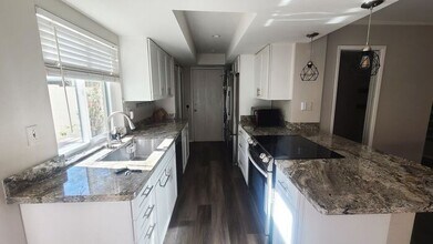 8645 S 51st St in Phoenix, AZ - Building Photo - Building Photo