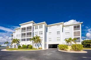 2001 Bal Harbor Blvd in Punta Gorda, FL - Building Photo