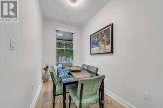 11 D'Arcy St in Toronto, ON - Building Photo - Building Photo