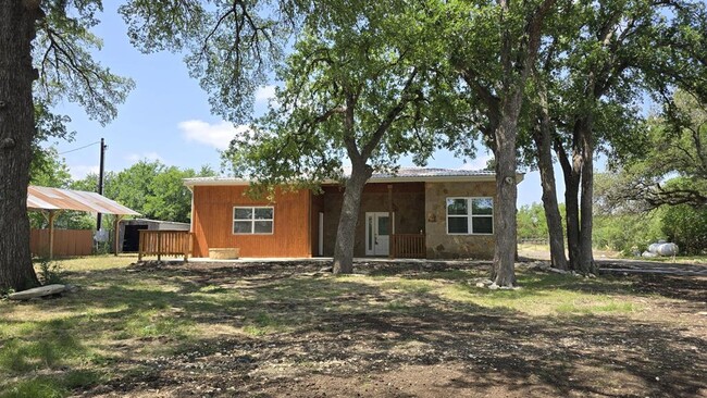 305 Remuda Dr in Liberty Hill, TX - Building Photo - Building Photo