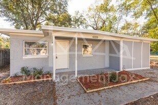 1586 W 36th St in Jacksonville, FL - Building Photo