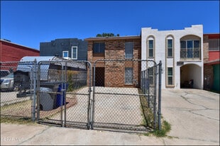 10605 Kinross Ave in El Paso, TX - Building Photo