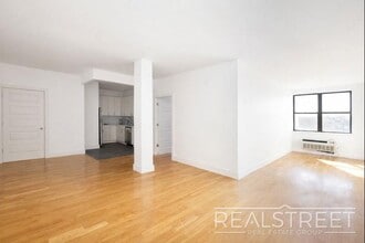 LUXURY 2 BED LOFT in Queens! in Queens, NY - Foto de edificio - Building Photo