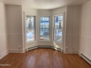 407 Victory Ave in Schenectady, NY - Building Photo - Building Photo