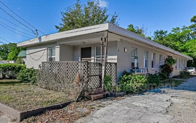 property at 5018 S Ridgewood Ave