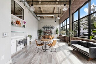 136 Oakland Ave in Jersey City, NJ - Building Photo - Building Photo