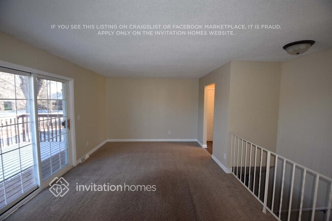 801 Mccallum Dr in New Brighton, MN - Foto de edificio - Building Photo