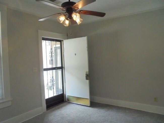 1001 Tanglewood St in Memphis, TN - Building Photo - Building Photo