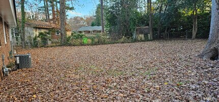 2701 Patrick Rd in Raleigh, NC - Foto de edificio - Building Photo