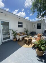 81 NW 44th St in Miami, FL - Building Photo - Building Photo