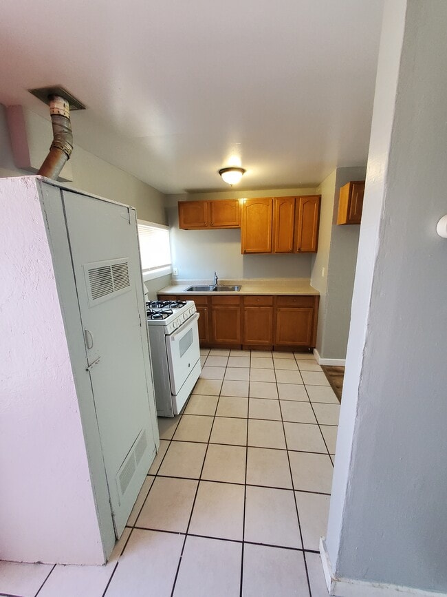 2105 15th Ave, Unit 2105 15th
