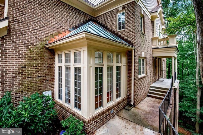 5804 Madaket Rd in Bethesda, MD - Building Photo - Building Photo