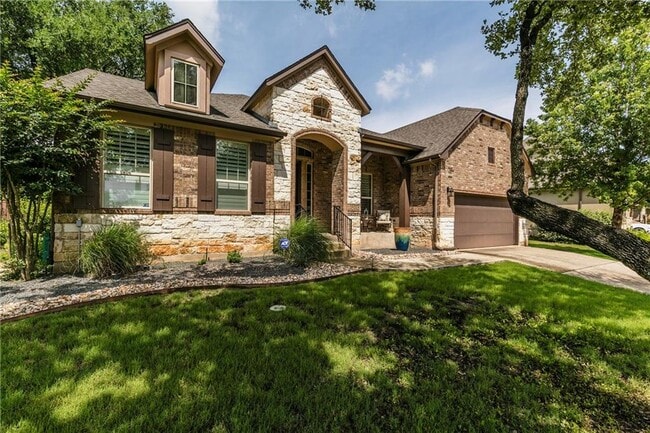 property at 211 Lake Como Dr