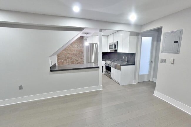 411 E 12th St in New York, NY - Building Photo - Building Photo