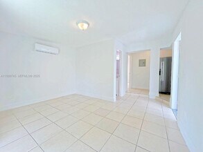 121 SW 51st Ave in Coral Gables, FL - Building Photo - Building Photo