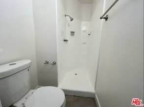 1827 Veteran Ave in Los Angeles, CA - Building Photo - Building Photo