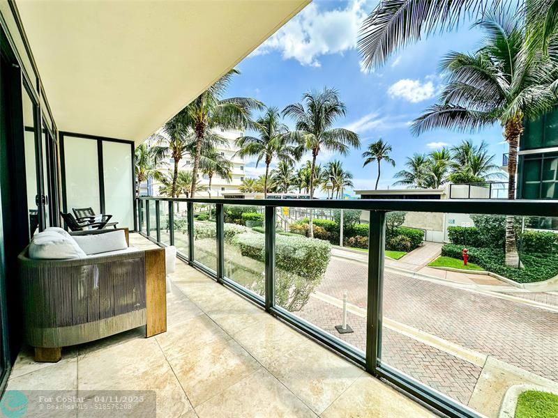 2101 S Surf Rd in Hollywood, FL - Building Photo