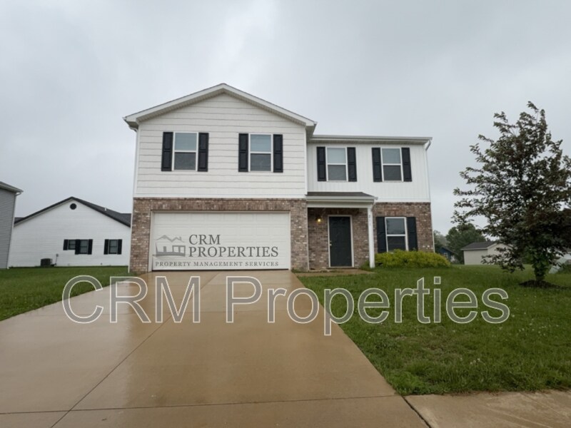 211 Barr Ct in Tipton, IN - Building Photo