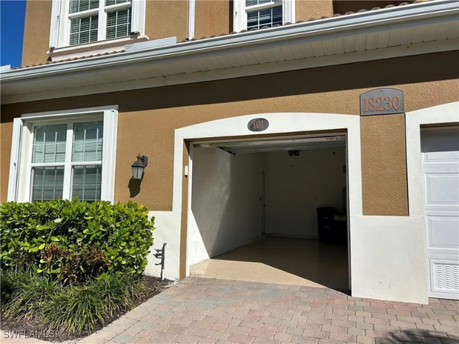18230 Creekside Preserve Loop in Ft. Myers, FL - Foto de edificio - Building Photo