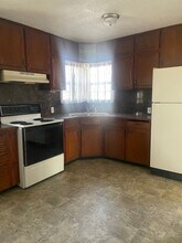 1011 S Rinker Ave in Aurora, MO - Building Photo - Building Photo