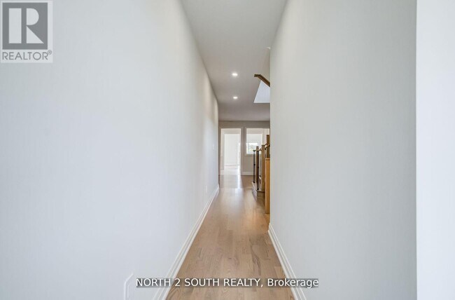 34 Virro Ct in Vaughan, ON - Building Photo - Building Photo