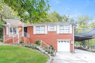 624 26th Ave NW in Center Point, AL - Building Photo