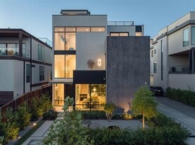 3513 Edgewater St in Dallas, TX - Building Photo