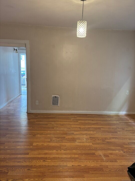 277 Dover St in Bridgeport, CT - Building Photo