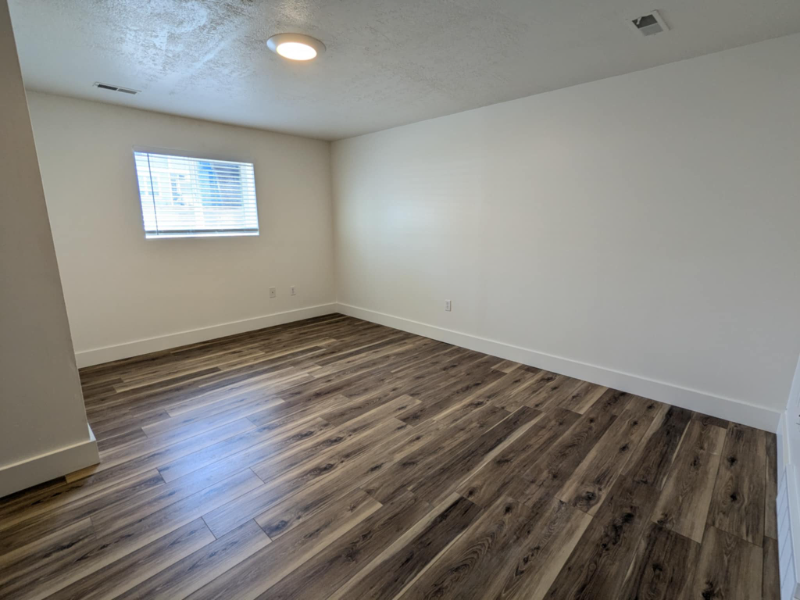 341 E 2700 N in North Logan, UT - Building Photo