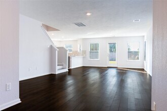 623 Ash Mill Dr in Houston, TX - Building Photo - Building Photo