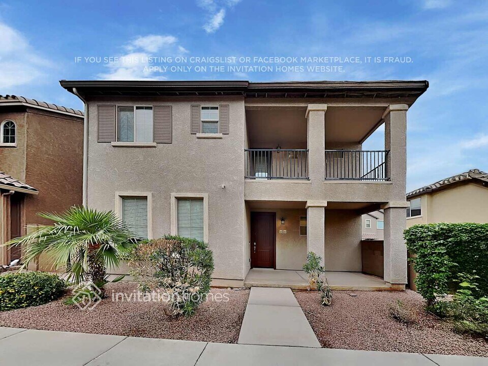 1385 S Moccasin Trail in Gilbert, AZ - Building Photo