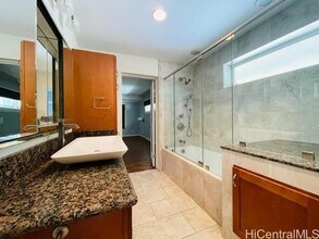 5596 Kalaniana?ole Hwy in Honolulu, HI - Building Photo - Building Photo