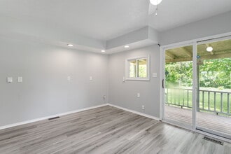 833 E Dubail Ave in South Bend, IN - Foto de edificio - Building Photo