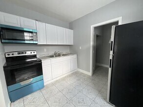 3710 SW 87th Ct in Miami, FL - Building Photo - Building Photo