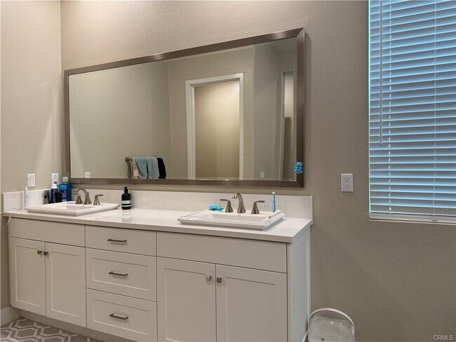 110 Source in Irvine, CA - Building Photo - Building Photo