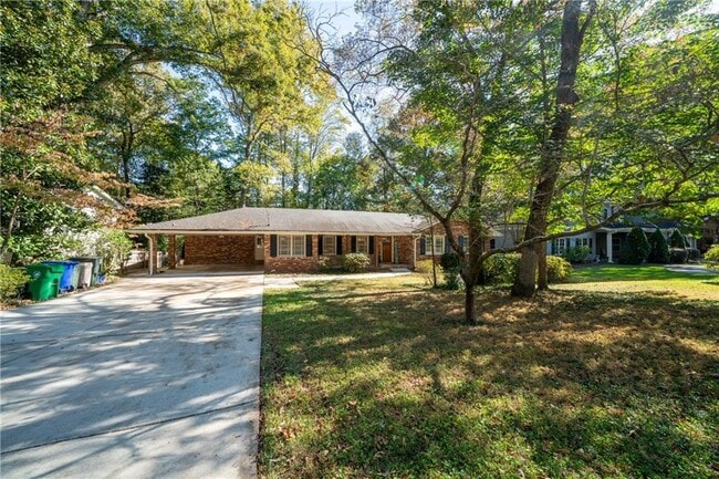 1501 Diamond Head Dr in Decatur, GA - Building Photo - Building Photo