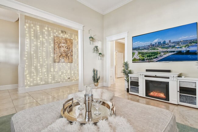 property at 509 S Willow Ave