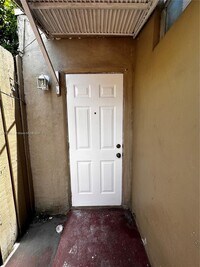 1866 SW 25th Terrace