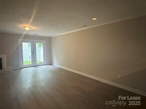2958 Iron Gate Ln in Charlotte, NC - Building Photo - Building Photo