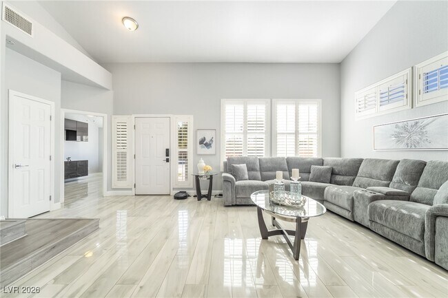 property at 2076 E Wigwam Ave