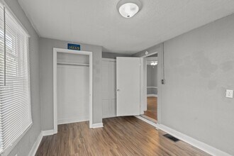 1319 Maple St in Shelbyville, KY - Building Photo - Building Photo