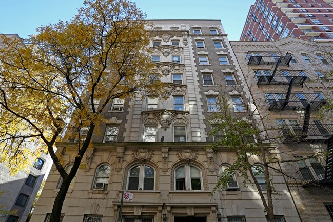 508 W 112th St in New York, NY - Building Photo - Building Photo