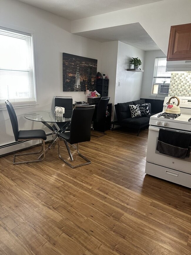 136-138 Walnut Ave in Revere, MA - Building Photo - Building Photo