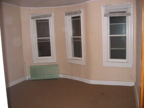 299 W 31st St in Baltimore, MD - Building Photo - Building Photo