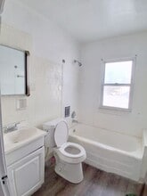 4772 E 90th St in Garfield Heights, OH - Foto de edificio - Building Photo