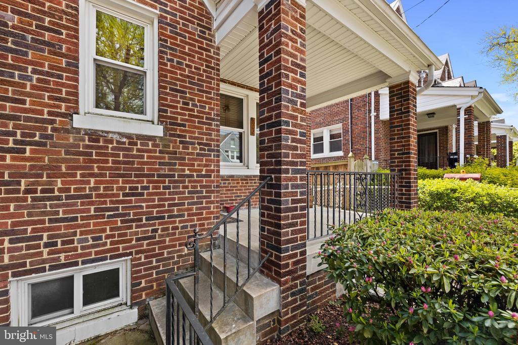 602 Quintana Pl NW in Washington, DC - Building Photo