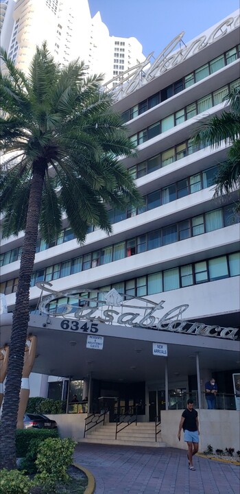 6345 Collins Ave, Unit 522 in Miami Beach, FL - Building Photo