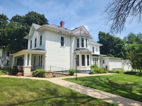 312 S College Ave in Fox Lake, WI - Building Photo - Building Photo