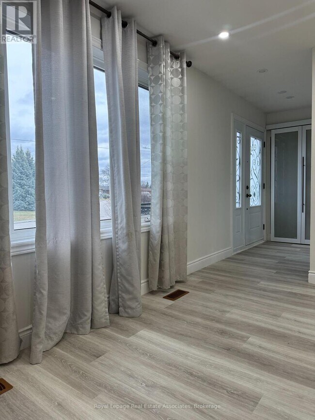 25 Ashwood Crescent in Brampton, ON - Building Photo - Building Photo